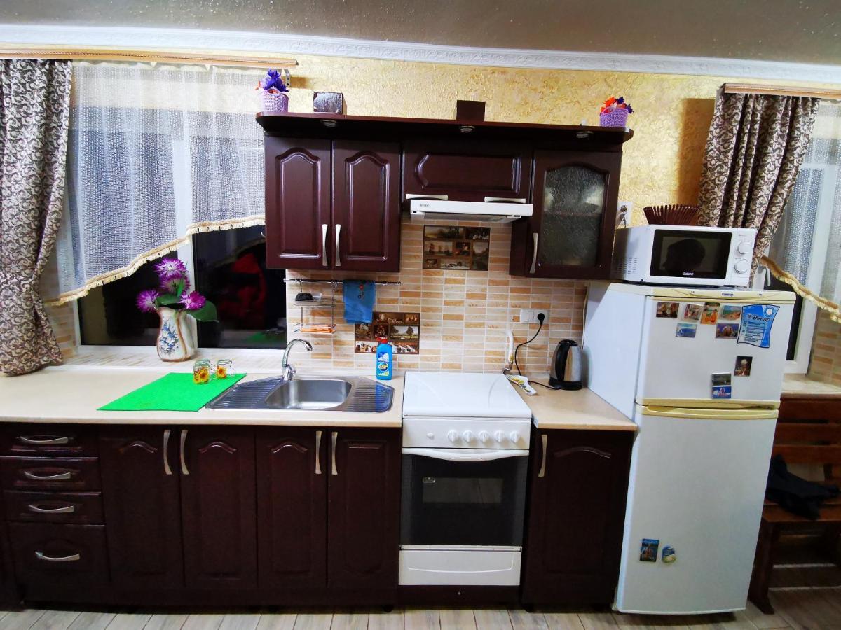 Міні Квартал Otel Yahotyn Dış mekan fotoğraf